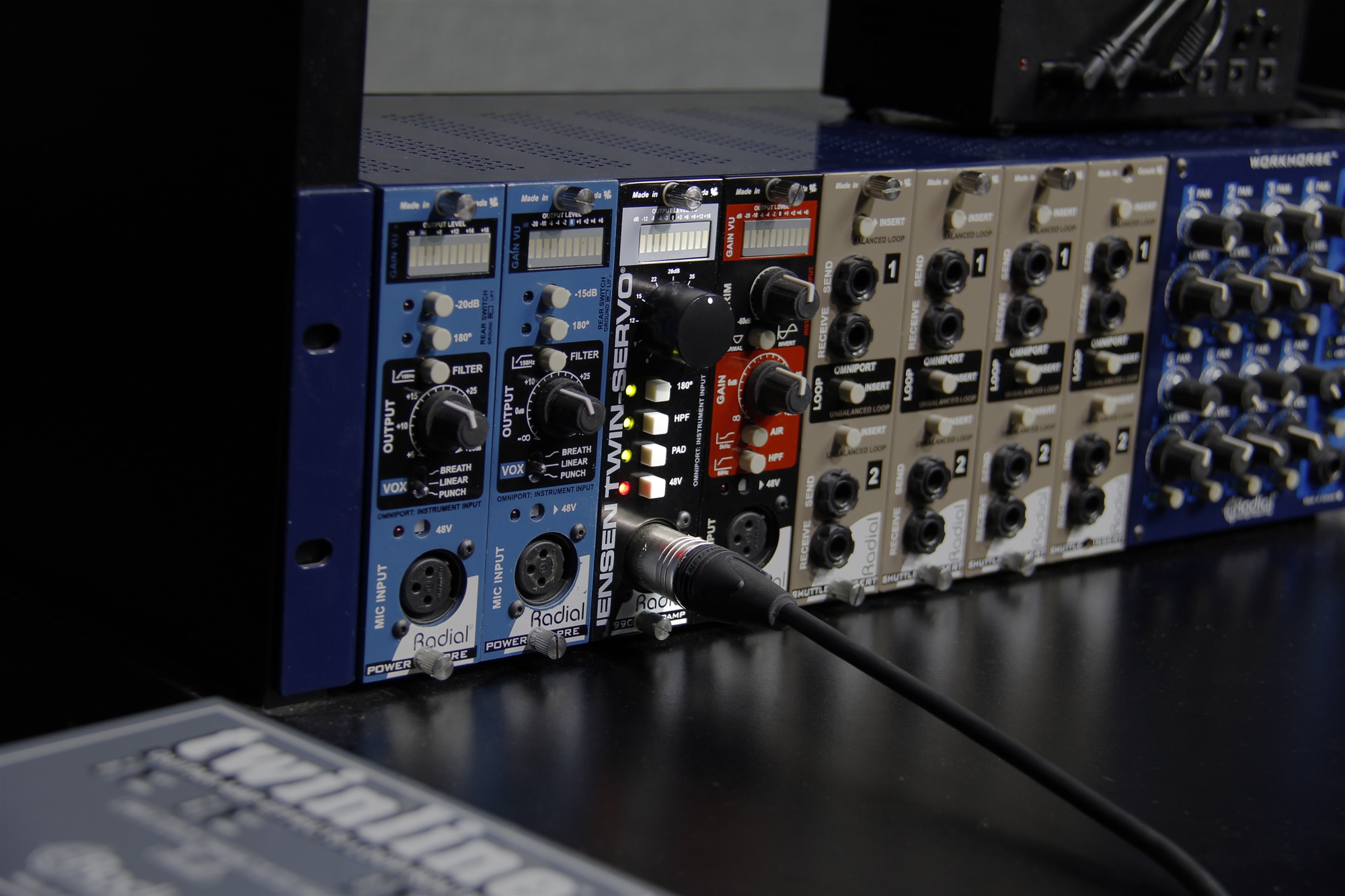twin servo mic preamp 500 series rack